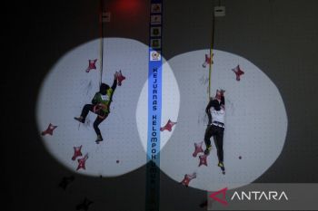 Final speed junior putri Kejurnas Panjat Tebing 2025