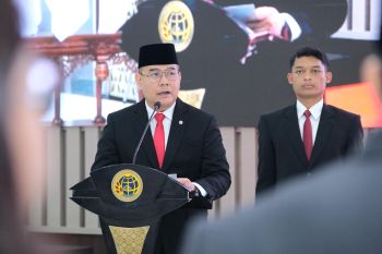 Wamen Ossy minta jajaran bekerja adaptif terhadap tantangan zaman
