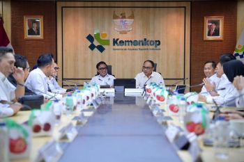 Kemenkop gandeng Dekopin untuk peluncuran Kopdes Merah Putih