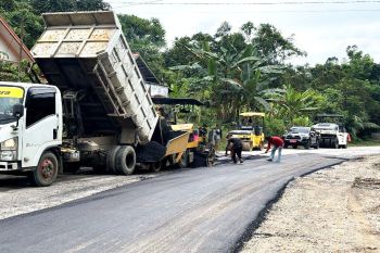 Dinas PUPR Barito Utara  dan BPJN tangani kerusakan jalan nasional