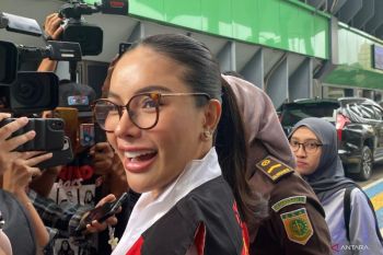 Nikita Mirzani hadiri sidang pembacaan dakwaan di PN Jaksel