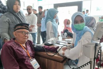Pemkab Majalengka menggelar operasi katarak gratis bagi 135 warga