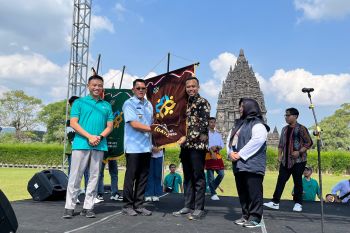 Wabup Sleman mewakili DIY serahkan estafet Bangga Kencana ke Jateng