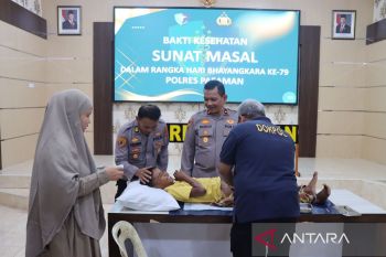 Sambut ulang tahun Bhayangkara ke-79, Polres Pasaman gelar sunatan massal