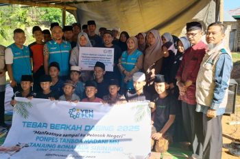 YBM PLN UP3 Solok tebar berkah daging hingga pelosok Sijunjung