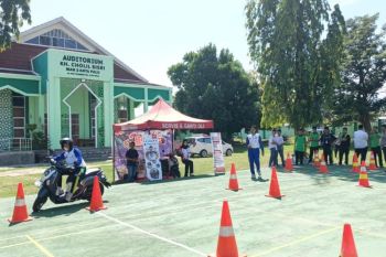 Tips berkeendara honda  jago #Cari_Aman dan happy saat berkendara