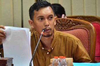 Legislator Kotim sebut kendaraan plat non KH rugikan daerah