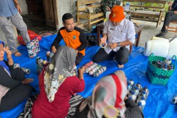 HKA Tol Bakter lakukan inovasi pengolahan sampah plastik menjadi kursi