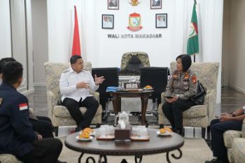 Pemkot Makassar dan Ditlantas Polda Sulsel kerjasama tertibkan parkir liar