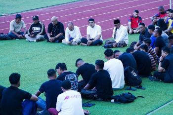 Arema FC gelar doa bersama peringatan "1.000 Hari" Tragedi Kanjuruhan