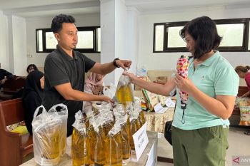 Bulog lakukan operasi pasar pangan di Manado