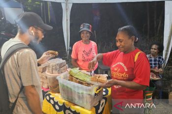 Pj Gubernur Papua minta PHRI sediakan pangan lokal buat menu sarapan