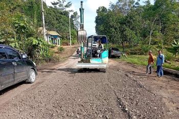 Dinas PUPR Barut percepat perbaikan Jalan Muara Teweh-Kandui