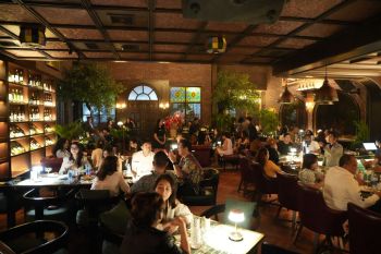 BACCHUS Dining &amp; Bar resmi buka dengan konsep The World Taste Wanderer
