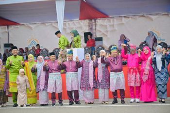 Buka pawai Ta'aruf MTQ ke-43 di Kabupaten Bengkalis, ini harapan Gubri