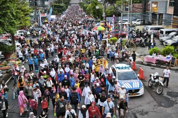 Ribuan warga ikuti jalan sehat HUT ke-343 Bandarlampung