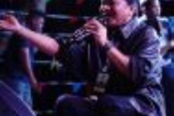 Para penampil menikmati perjalanan panjang menuju 8th Maratua Jazz &amp; Dive Fiesta 2025