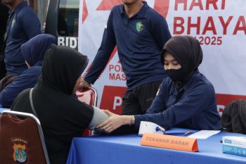 Polda Kaltara Laksanakan Bakti Kesehatan Dan Berbagai Layanan Lainnya Di Car Free Day Tebu Kayan
