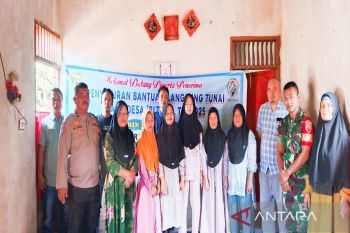 Pemdes Aek Nabara salurkan BLT kepada keluarga penerima manfaat