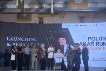 Gubernur Sumsel ungkap pengalaman pribadi dalam "Buku Politik Akar Rumput Herman Deru"