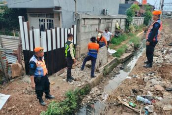 KAI Jakarta menutup 28 perlintasan liar kereta api pada tahun ini