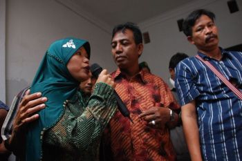 Kejujuran yang menangis di Gadel: Memoar kecil seorang jurnalis, seorang ibu, dan luka kolektif sebuah Kampung