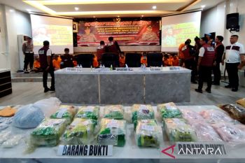 Polda Sulsel amankan 432 orang pelaku narkotika selama Operasi Antik Lipu 2025