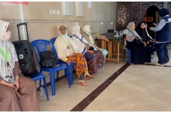 Mendekati puncak haji, jamaah lansia jalani pemeriksaan kesehatan