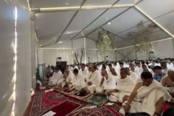 Jamaah haji embarkasi JKG tiba di Soetta Kamis dini hari