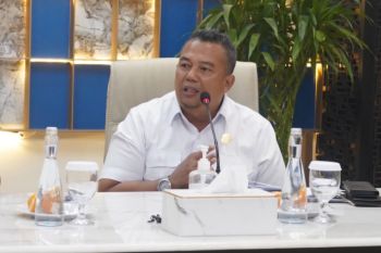 DPRD Lamongan minta pemkab-KAI aktifkan penjagaan penuh perlintasan