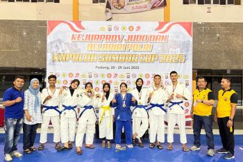 Kontingen Polres Pasaman sabet juara umum kejuaraan Judo dan Beladiri Kapolda Sumbar CUP 2025