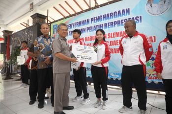 Pemkab Sleman beri penghargaan kepada atlet berprestasi Popda 2025