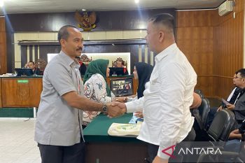 Kadishub Pekanbaru akui beri uang dan dijanjikan ikut ke Jakarta dalam sidang korupsi Rp8,9 milliar