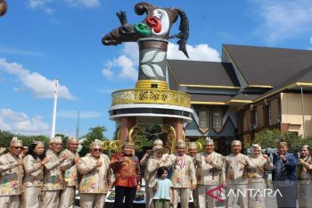 Gagang Mandau menjadi ikon dan identitas Kabupaten Pulang Pisau