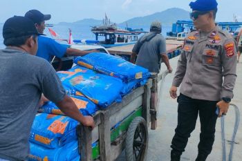 Sat Polairud Pesawaran gencarkan edukasi keselamatan laut