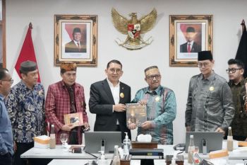 Menbud Fadli Zon dukung pelaksanaan Festival Adat Budaya Nusantara