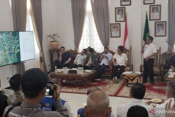 Komisi V DPR kunjungi infrastruktur dan kawasan rawan bencana di Padang Pariaman