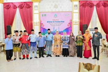 Pemkab Bengkalis lepas kepulangan istri Menag usai tuntaskan tugas pengawasan MTQ Riau