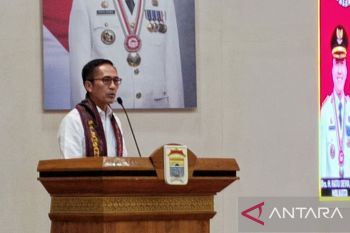 Wali Kota Palembang mewajibkan  tiap kelurahan ada bank sampah