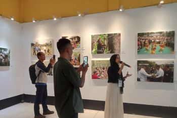Warsi - PFI kolaborasi gelar pameran foto "Karbon, Hutan dan Harapan"