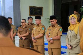 Bupati Pasaman Welly Suhery wajibkan camat menetap di kecamatan, melanggar bakal disanksi