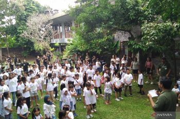 Isi libur sekolah, Arsitek di Bali edukasi tata kota ke murid SD