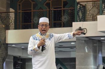Masjid Al Markaz Makassar padat saat tabligh Das'ad Latif di Hari Assyura