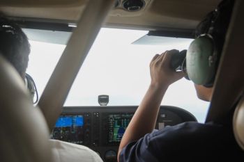 API Banyuwangi kerahkan pesawat bantu pencarian KMP Tunu Pratama Jaya