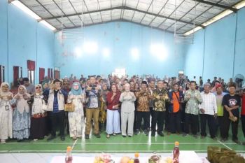 BPJPH-DPR ingatkan UMK wajib sertifikat halal mulai Oktober 2026