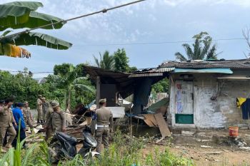 Polda Kepri bongkar rumah terduga narkoba di Muka Kuning