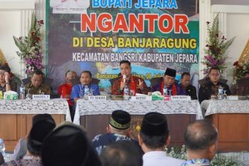 Pemkab Jepara kebut perbaikan 350 kilometer jalan rusak