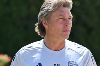 Legenda MU jadi asisten pelatih Arteta