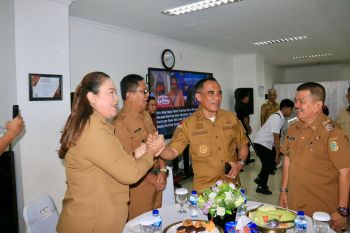 Donggala perbaiki jembatan putus akibat banjir di Banawa Tengah