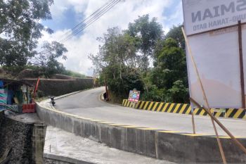 Jalan dan jembatan sudah mulus, warga Padang Panjang bisa tersenyum lagi